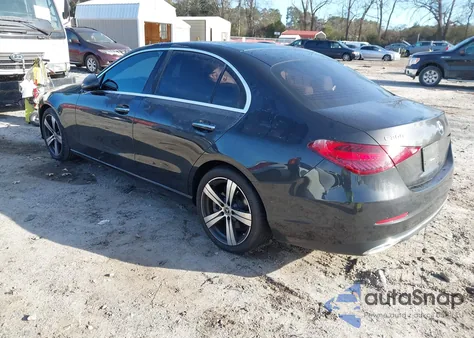 2024 Mercedes-Benz C 300 z USA, uszkodzony, nr VIN W1KAF4GB4RR173021